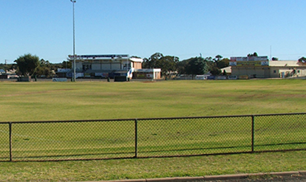 Digger Daws Oval Image