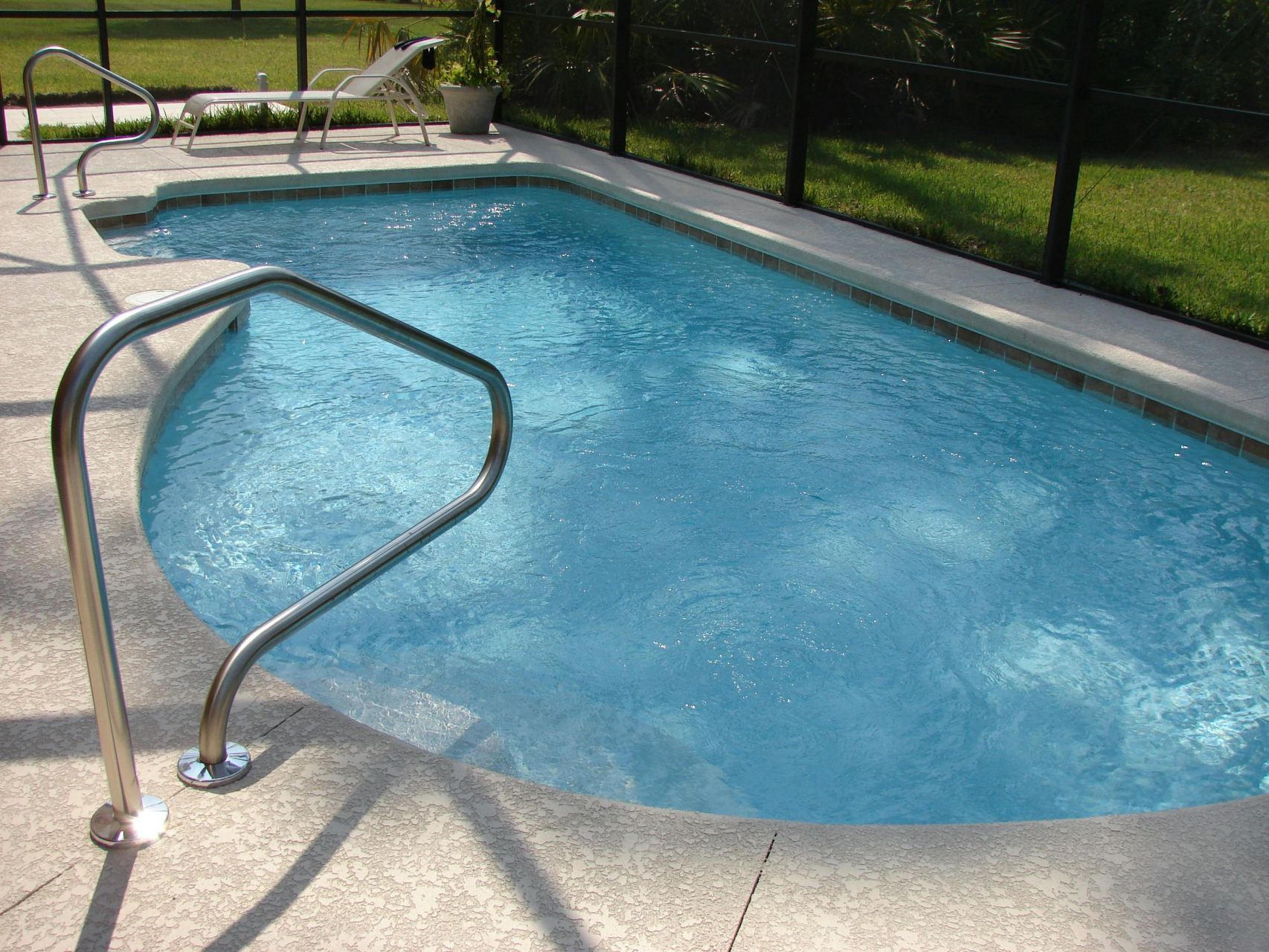 Swimming Pools & Spas Image