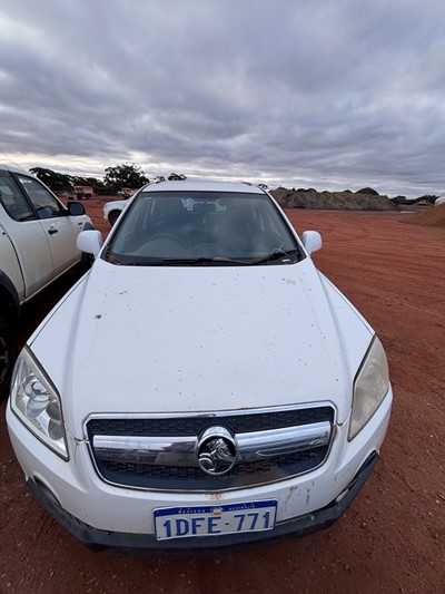 Impounded Vehicle: WHITE HOLDEN Registration: 1DFE771