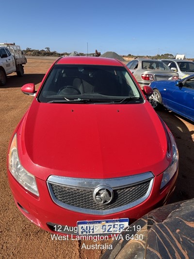 Impounded Vehicle: RED HOLDEN Registration: MH925R