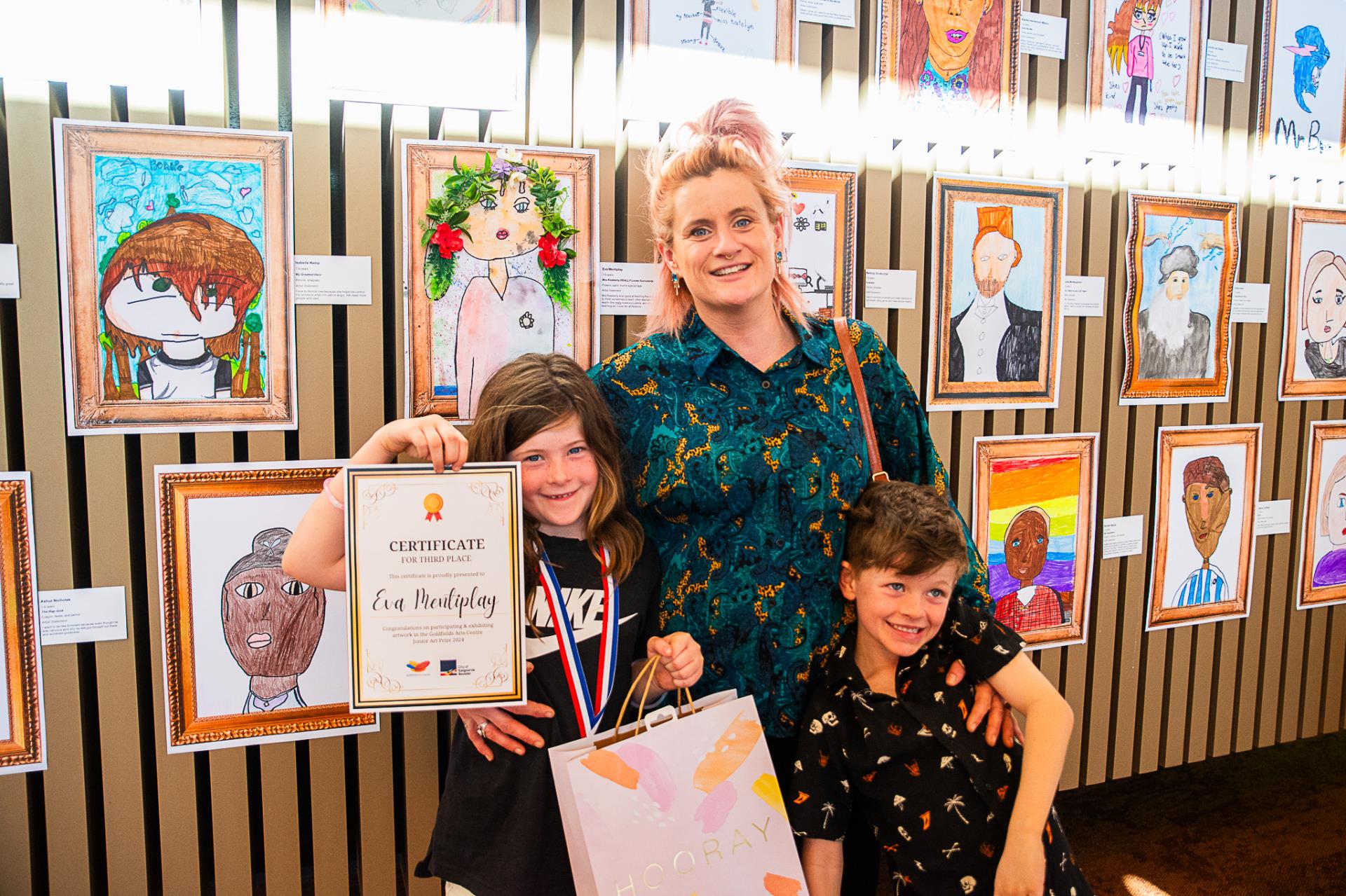 Final week to enter the 2025 Junior Art Prize