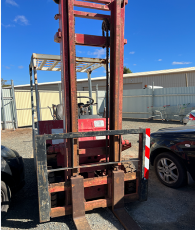 Impounded Vehicle: Grey Lansing Forklift Registration: N/A